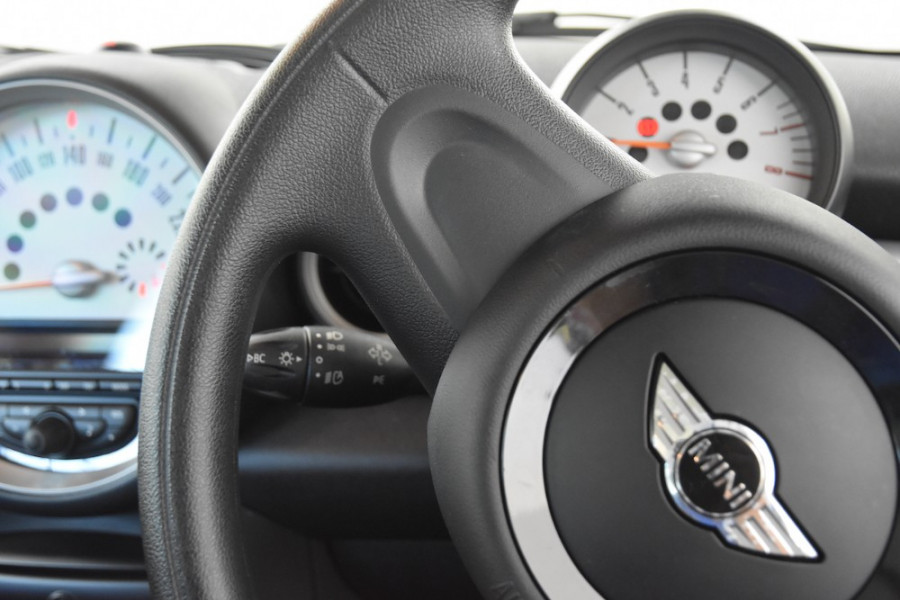 2012 Mini Hatch R56 LCI Cooper Hatchback Image 12