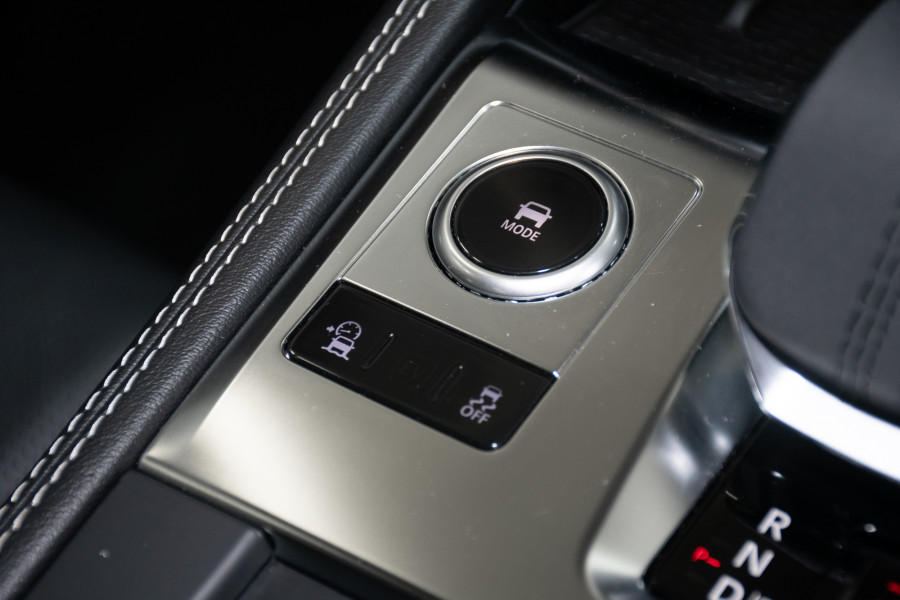 2024 MY23 Jaguar F-PACE X761 R-Dynamic S SUV Image 19
