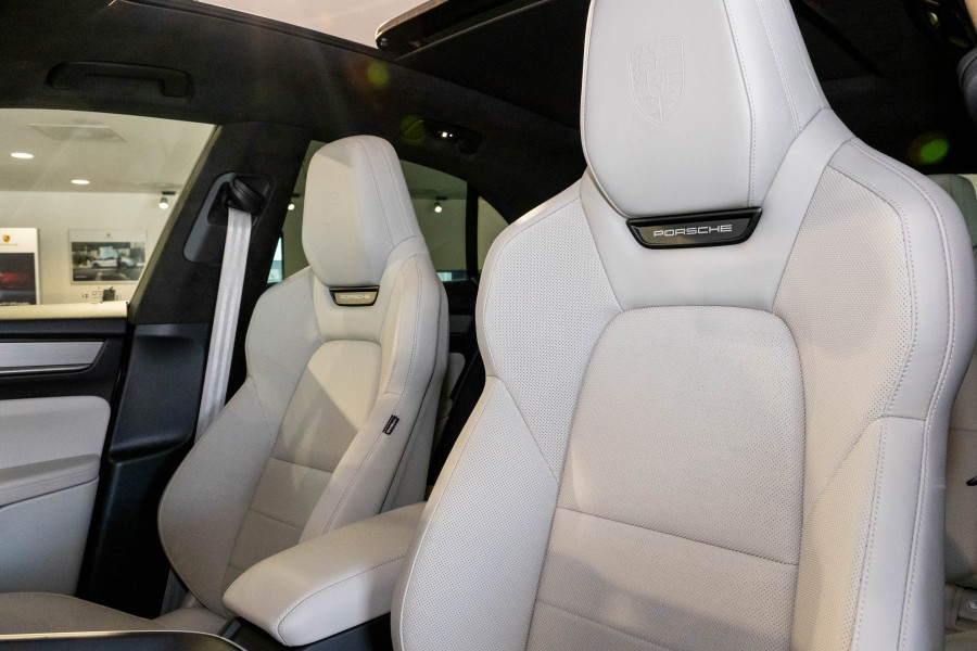 2024 MY25 Porsche Macan SUV