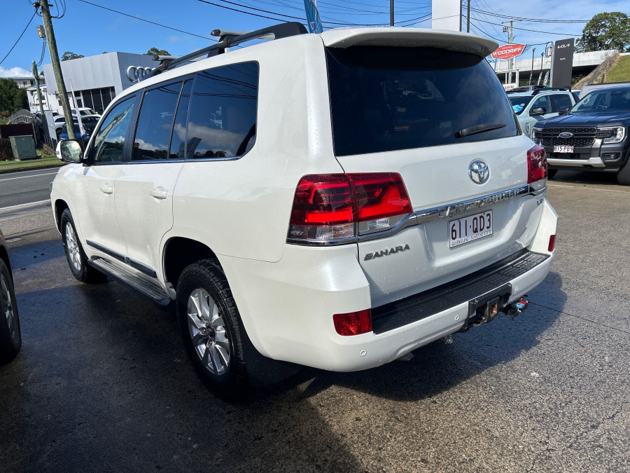 2016 Toyota LandCruiser VDJ200R Sahara SUV Image 4