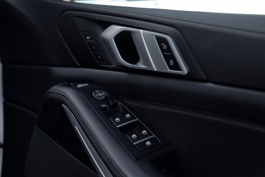 2019 BMW X5 G05 xDrive40i SUV Image 14