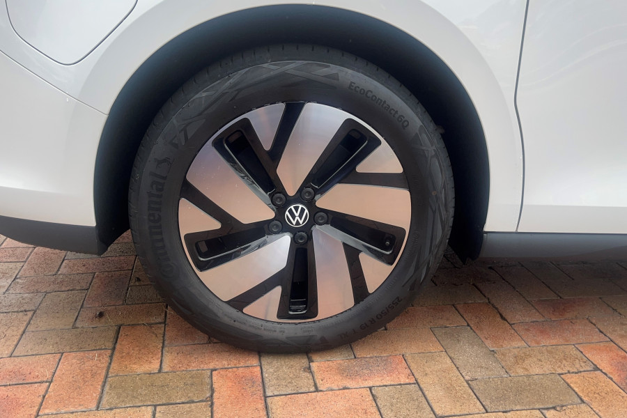 2024 MY25 Volkswagen ID. Buzz EB Pro BEV560 People Mover Image 13