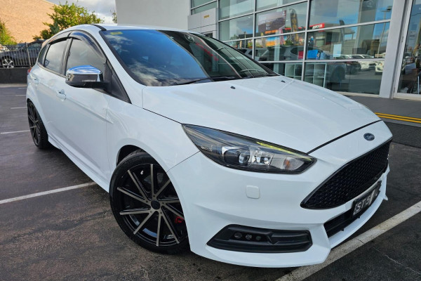 2017 Ford Focus LZ ST Hatch