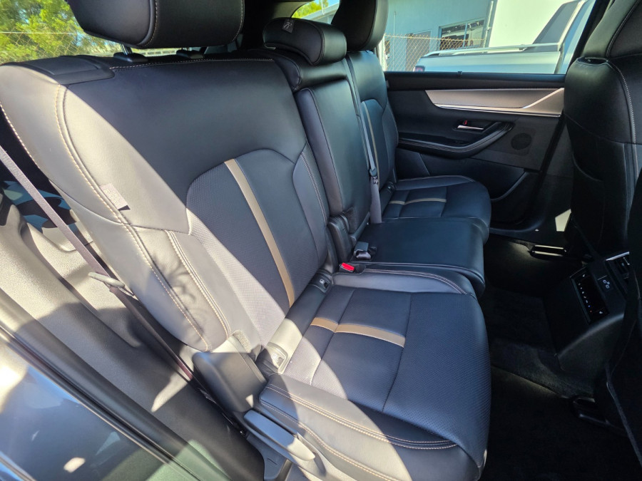 2025 Mazda CX-80 KL G40e Azami SUV Image 25