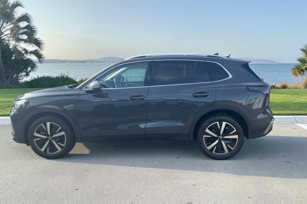 2025 Volkswagen Tiguan CT 150TSI Elegance SUV Image 2