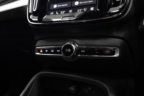 2026 Volvo XC40 XZ Ultra B4 Dark SUV Image 15