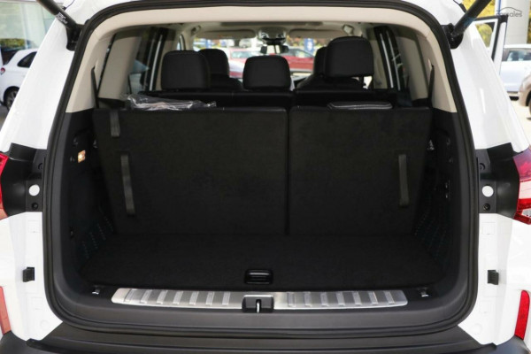 2024 LDV D90 SV9A Executive SUV Image 9