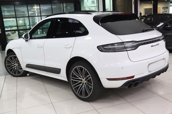 2020 Porsche Macan 95B GTS SUV image 3