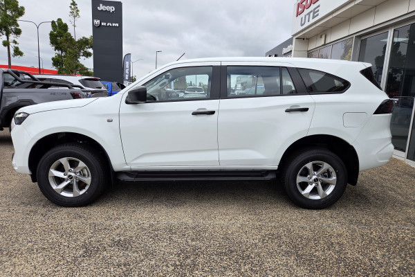 2026 Isuzu MU-X RJ LS-M SUV Image 6