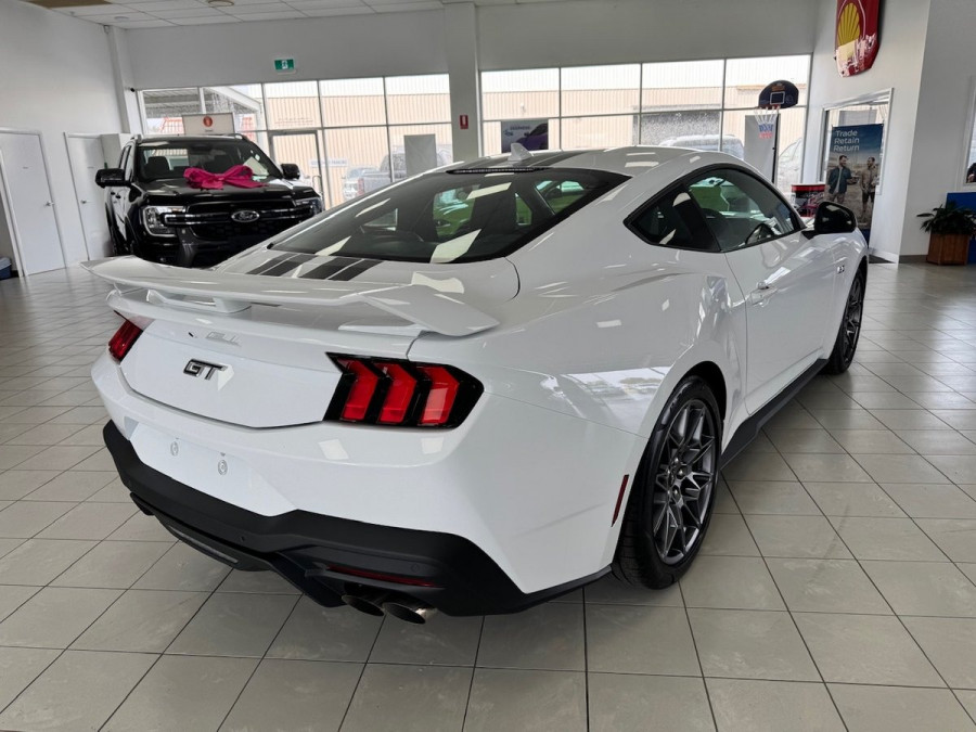 2025 Ford Mustang FO GT Hatch Image 7