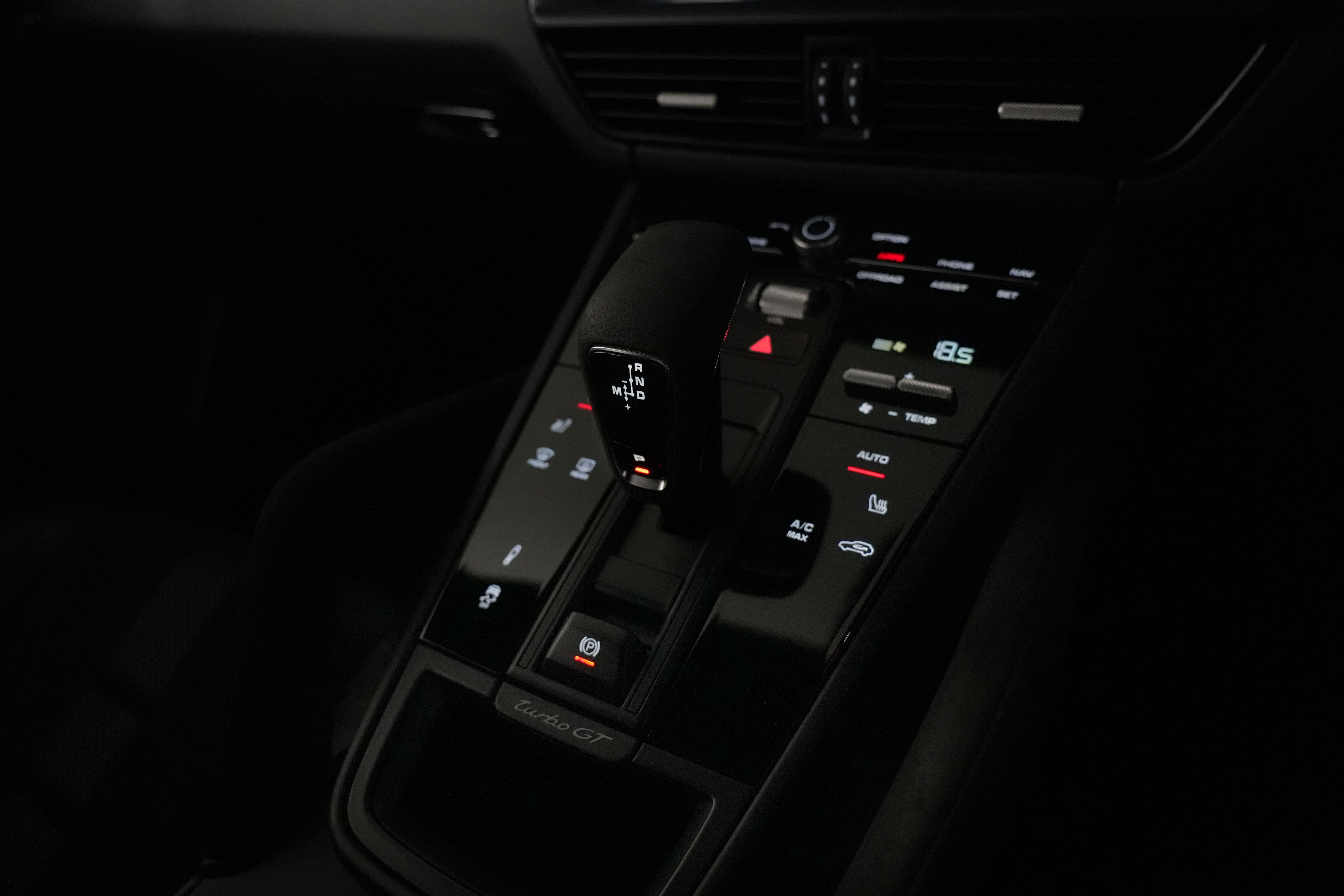 2022 Porsche Cayenne Turbo GT Coupe Image 40