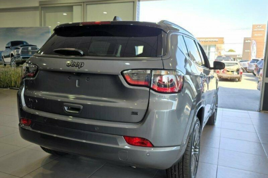 2023 Jeep Compass M6 S-Limited SUV Image 6