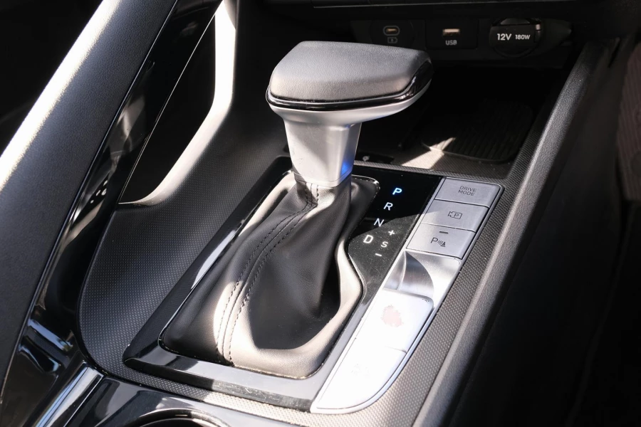 2024 Hyundai i30 CN7.V2 Hybrid Sedan Image 16