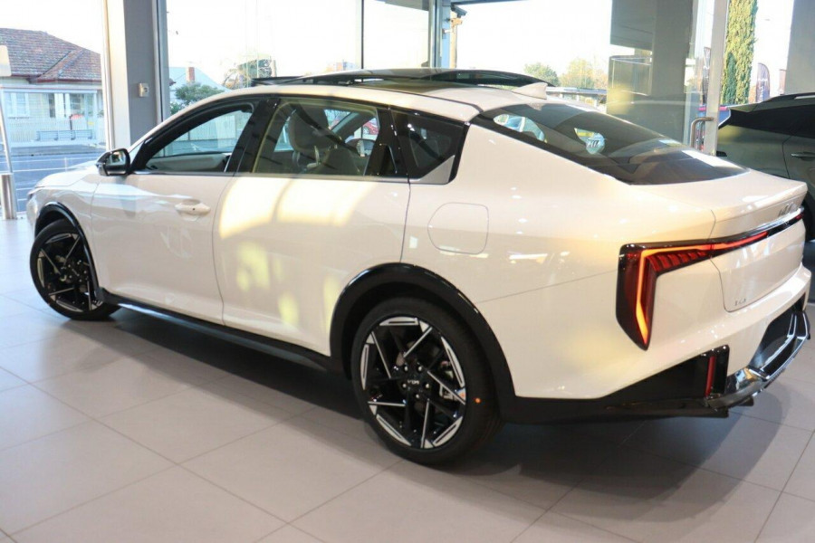 2025 Kia K4 CL4m GT-Line Sedan Image 12