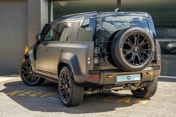 2025 MY25.5 Land Rover Defender L663 110 P635 OCTA SUV
