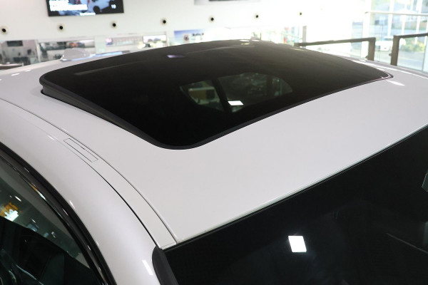 2026 MY25 BMW 3 Series G20 LCI II 330i M Sport Sedan image 9