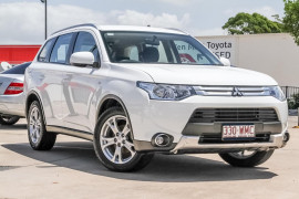 Mitsubishi Outlander ES ZJ