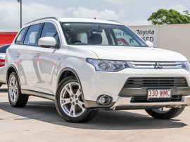 Mitsubishi Outlander ES ZJ