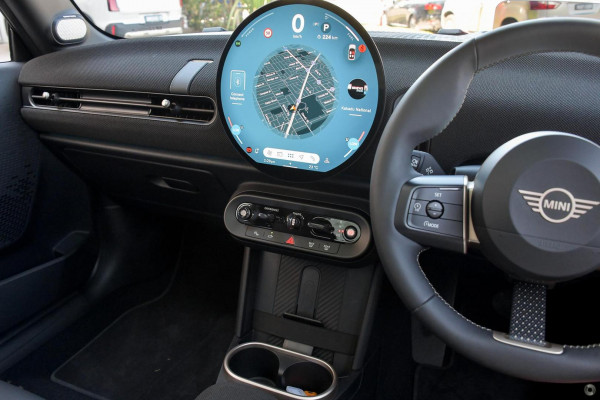 2026 MY25 MINI Cooper F65 S Favoured Hatch image 8