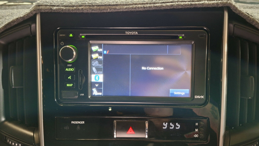 2016 Toyota LandCruiser VDJ200R GXL SUV Image 25