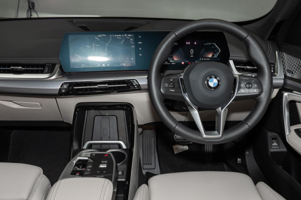 2025 BMW X1 U11 sDrive18i SUV image 7