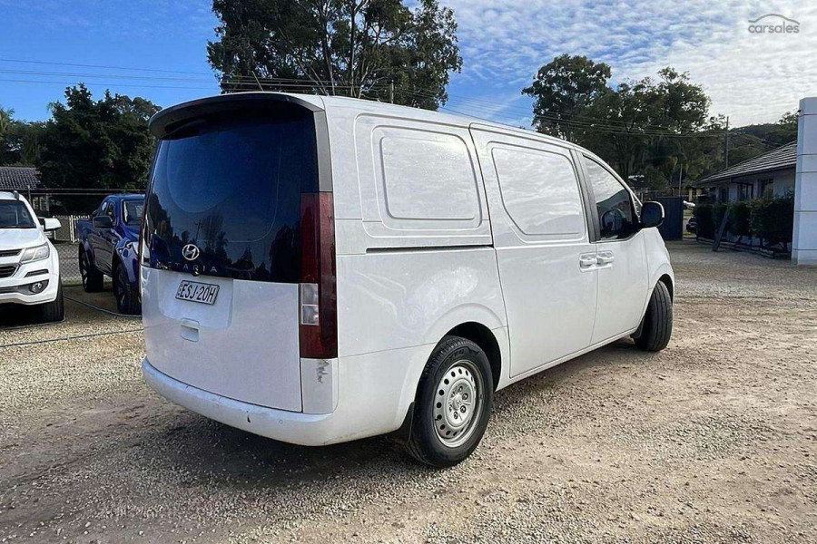 2022 Hyundai Staria Load US4.V1  Van Image 5