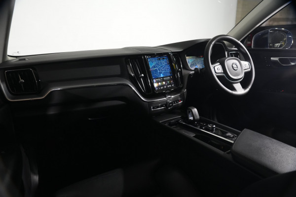 2021 Volvo XC60 UZ B5 Momentum SUV image 10