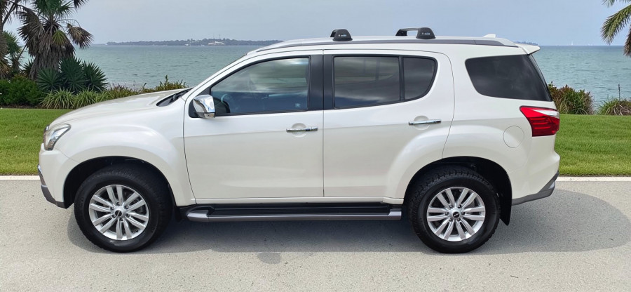 2018 Isuzu MU-X LS-T SUV Image 4