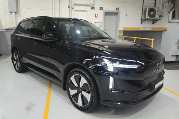2025 Volvo EX90  Plus Twin Motor SUV Image 2