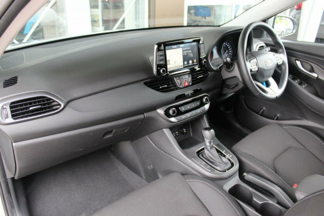 2019 [SOLD]    Mobile Image 17