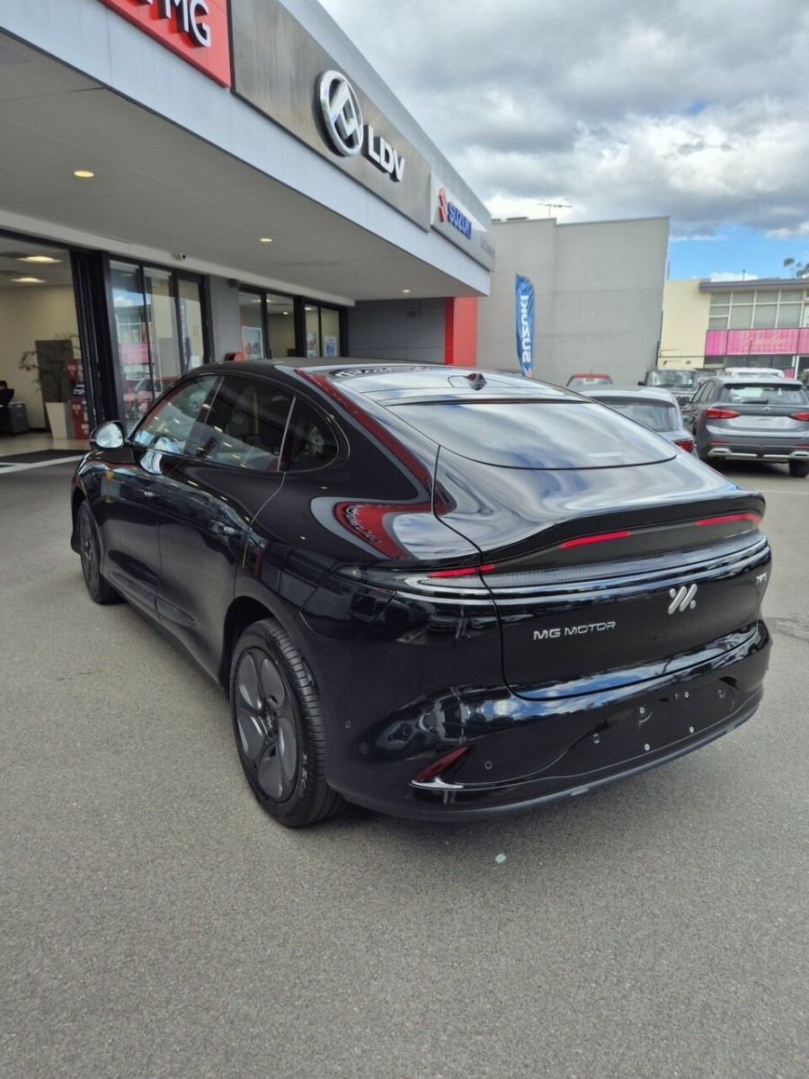 2025 MG IM6 S12L Premium SUV Image 5