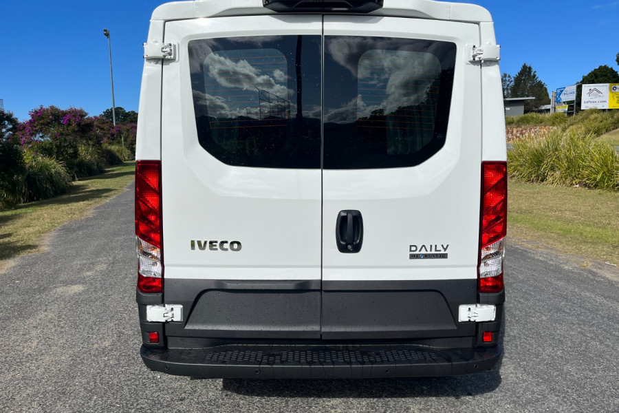 2024 Iveco Daily 35S14 Van Image 7