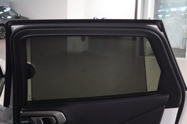 2025 BMW X3 G45 30e xDrive SUV image 10