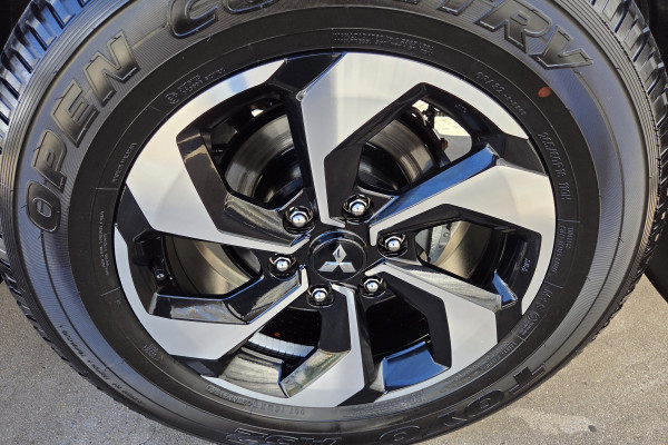 2024 Mitsubishi Pajero Sport QG Exceed SUV Image 24