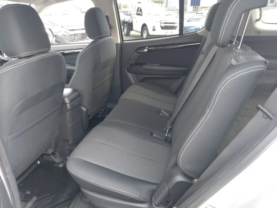 2020 MY19 Isuzu MU-X LS-U SUV Image 13