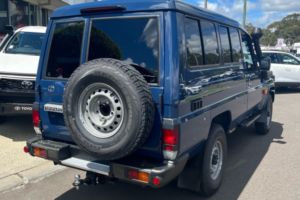 2024 Toyota LandCruiser GDJL78R (Troopcarrier) WorkMate Troop Carrier Image 6