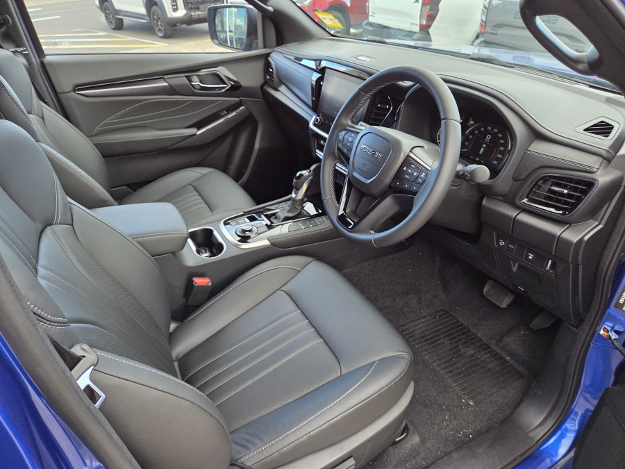 2026 MY25.5 Isuzu MU-X RJ LS-T SUV Image 9