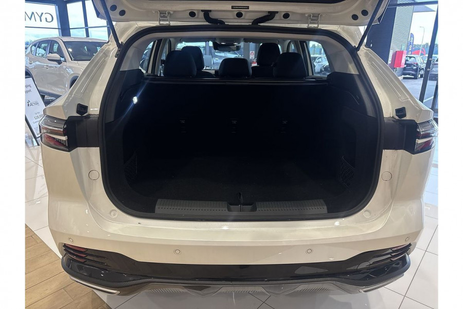 2024 MY24.5 MG HS AS33 Vibe SUV Image 22