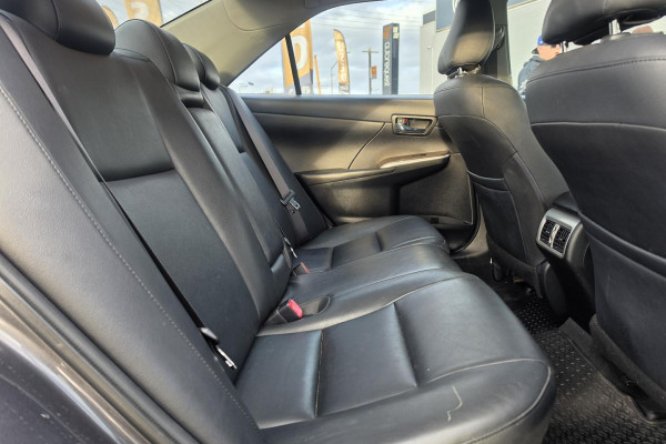 2014 Toyota Aurion GSV50R Presara Sedan Image 16