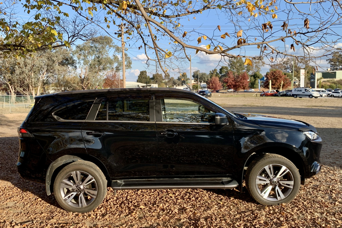 2023 Isuzu MU-X RJ LS-T SUV Image 8