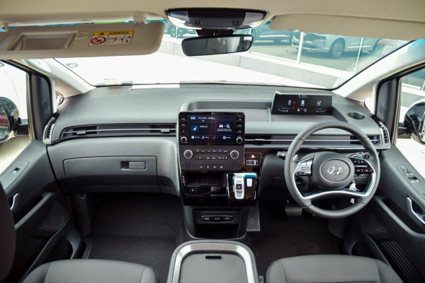 2026 Hyundai Staria US4.V3  People Mover Image 17