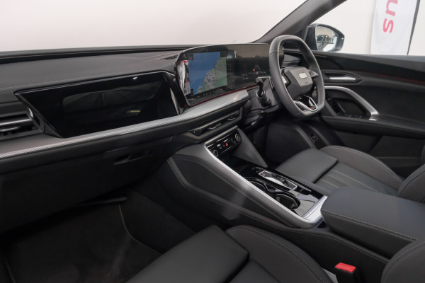2026 Audi Q5 e-hybrid 270kW SUV image 8