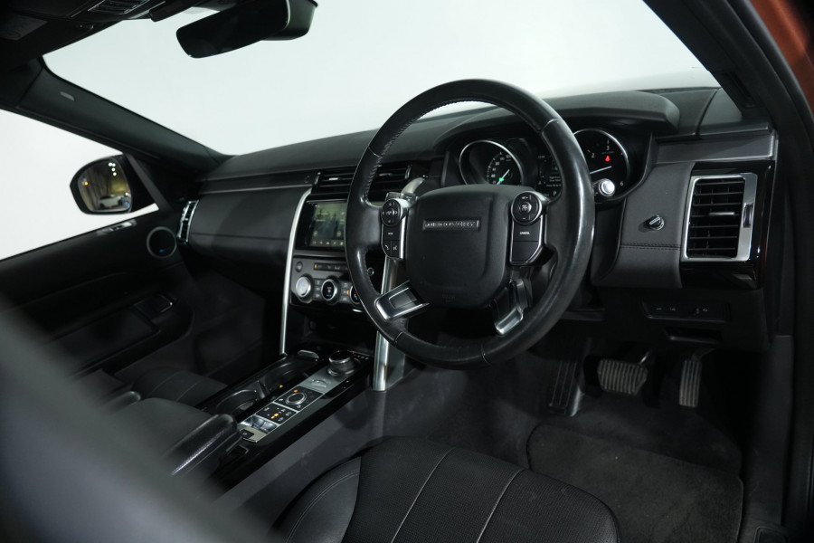 2017 Land Rover Discovery Series 5 HSE SUV