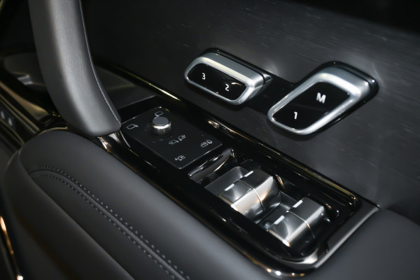 2025 Land Rover Range Rover Sport L461 D350 Autobiography SUV image 10