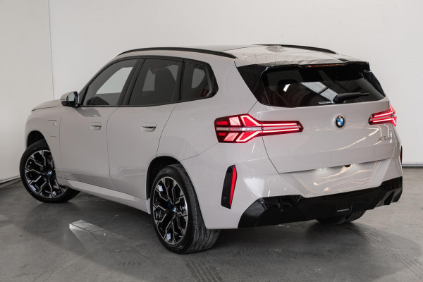 2026 BMW X3 G45 30e xDrive SUV image 2