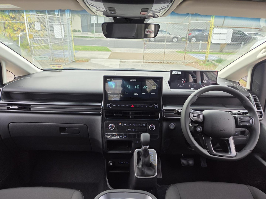 2026 MY27 Hyundai Staria Load US4.V4  Van Image 12