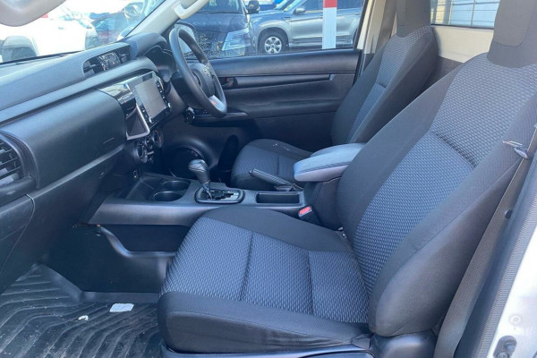 2022 Toyota HiLux TGN121R WorkMate Cab Chassis Image 10