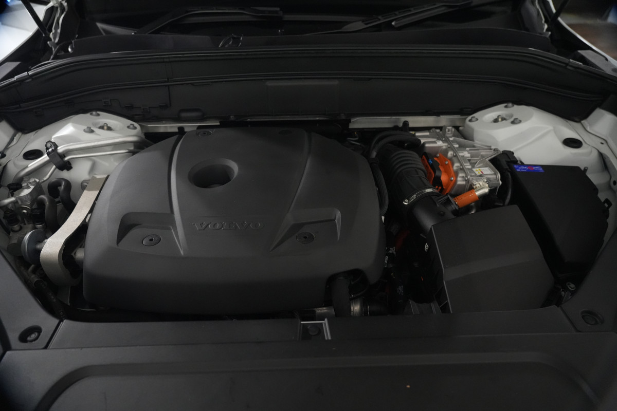 2021 MY20 Volvo XC90 L Series T8 R-Design SUV