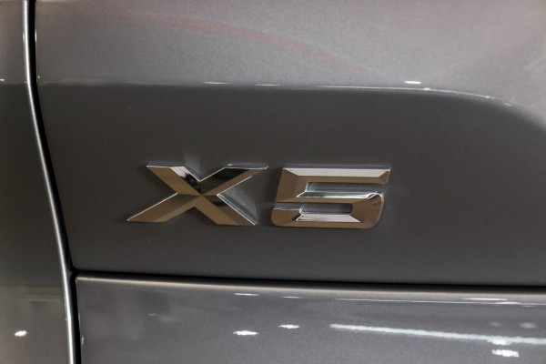 2026 BMW X5 G05 LCI xDrive40i M Sport SUV image 15