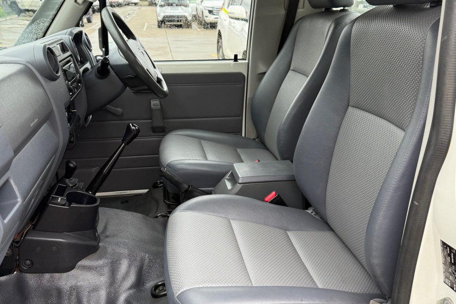 2017 Toyota LandCruiser VDJ76R GXL Cab Chassis Image 29